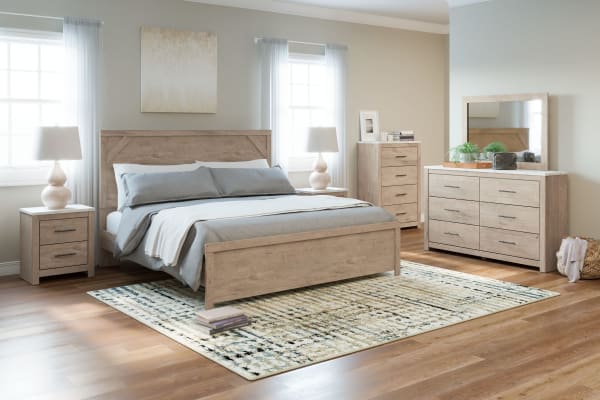 Senniberg - Light Brown / White - 6 Pc. - Dresser, Mirror, King Panel Bed, 2 Nightstands