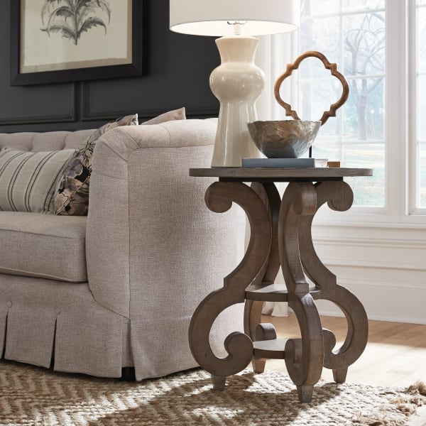 Tinley Park - Round Accent End Table - Dove Tail Grey