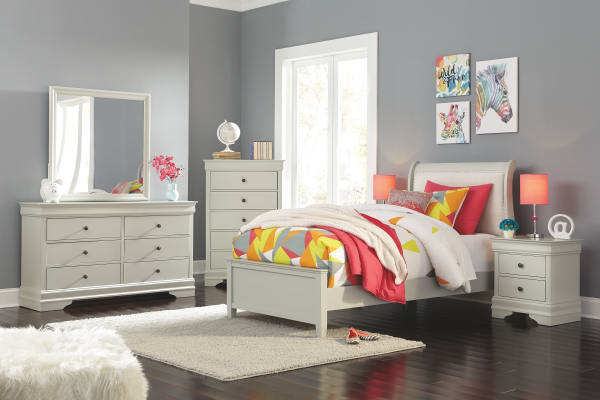 Jorstad - Gray - 6 Pc. - Dresser, Mirror, Full Sleigh Bed, 2 Nightstands