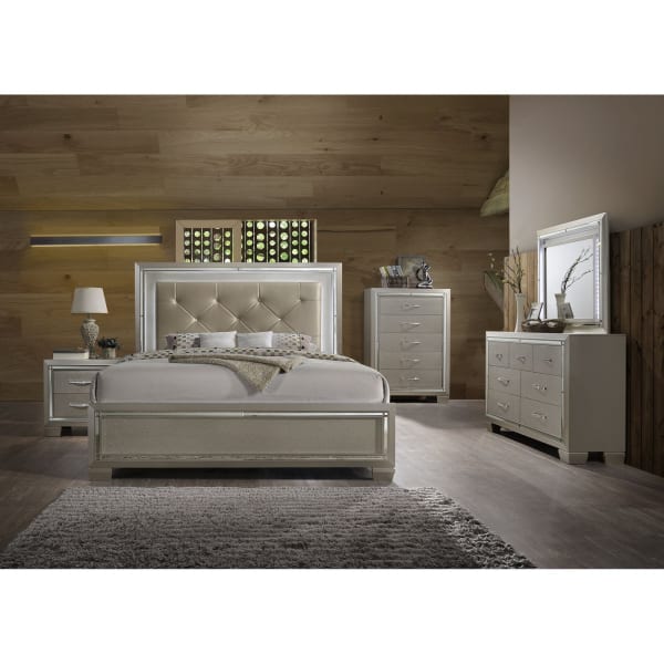 Platinum - King Panel 4 Piece Bedroom Set - Сhampagne