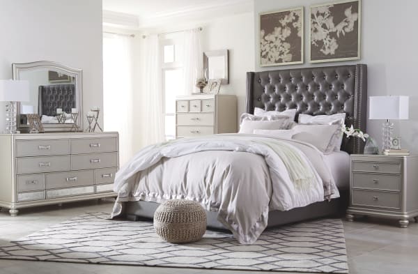 Coralayne - Gray - 5 Pc. - Dresser, Mirror, Chest, Queen Upholstered Bed