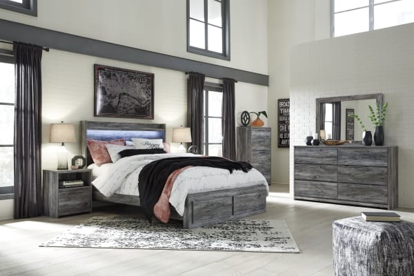 Baystorm - 7 Pc. - Dresser, Mirror, Chest, King Panel Bed with 2 Storage Drawers - Gray