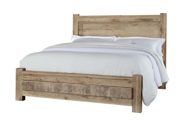 Dovetail Queen Dovetail Poster Bed with 6 x 6 Footboard Finish - Sun Bleached White