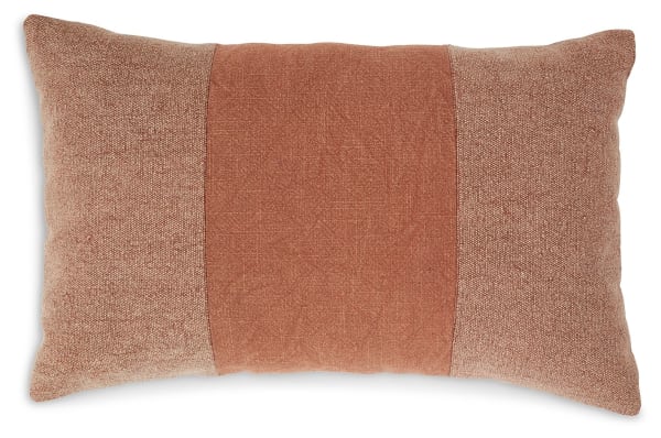 Dovinton - Red - Pillow (Set of 4)