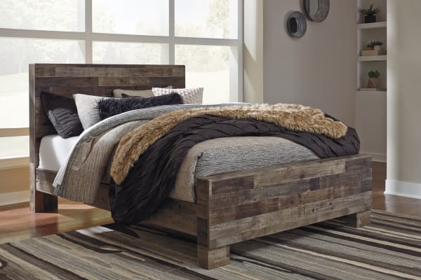 Derekson - Queen Panel Bed - Multi Gray