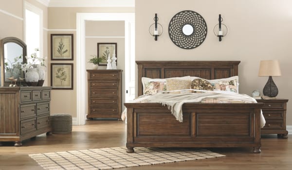 Flynnter - Medium Brown - 5 Pc. - Dresser, Mirror, California King Panel Bed