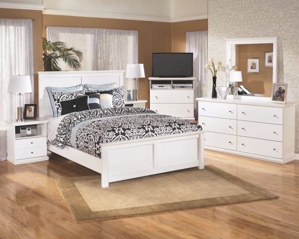 Bostwick Shoals - White - 6 Pc. - Dresser, Mirror, Chest, King Panel Bed