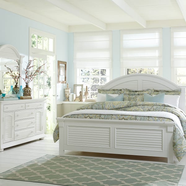 Summer House - 4 Piece Bedroom Set (King Panel Bed, Dresser & Mirror, Nightstand) - White