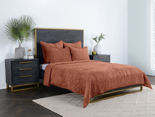 Bari - Velvet King Quilt - Terracotta