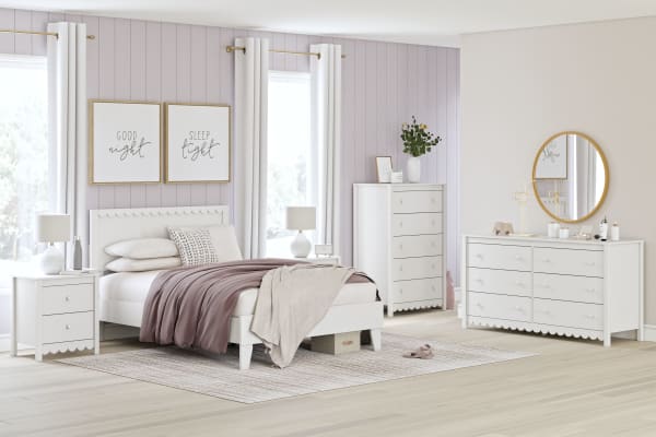 Hallityn - White - 6 Pc. - Dresser, Chest, Full Panel Platform Bed, 2 Nightstands