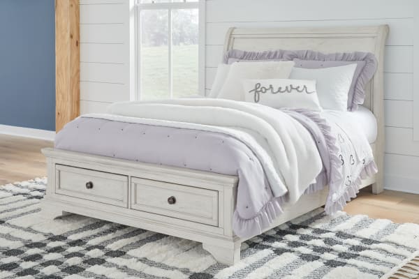 Robbinsdale - Antique White - Full Sleigh Storage Bed