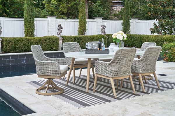Seton Creek - 7 Pc. - Dining Set - Gray