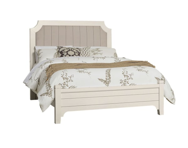 Bungalow - Queen Upholstered Bed - Lattice (Soft White)