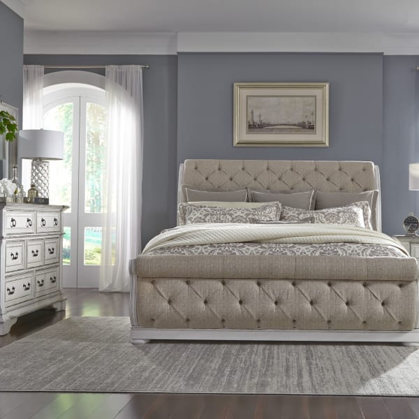 Abbey Park - 3 Piece Bedroom Set (Queen Upholstered Sleigh Bed, Dresser & Mirror) - White