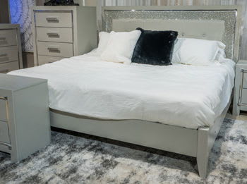 Zyniden - Silver - Queen Upholstered Panel Headboard