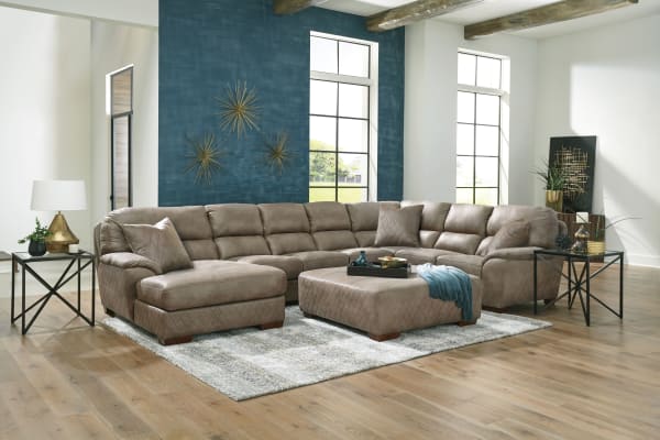 Royce - 3 Piece Sectional With Cocktail Ottoman (LSF Chaise)