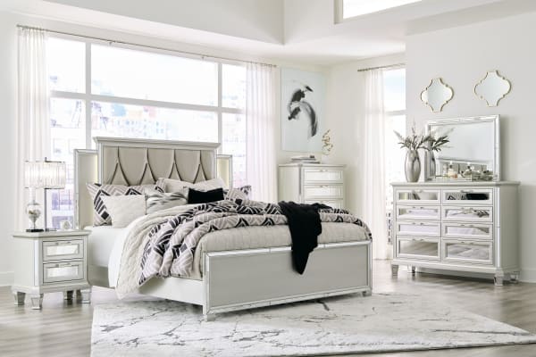 Lindenfield - Champagne - 5 Pc. - Dresser, Mirror, California King Panel Bed