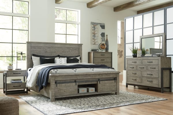 Brennagan - Gray - 7 Pc. - Dresser, Mirror, California King Panel Bed Footboard Storage, 2 Nightstands