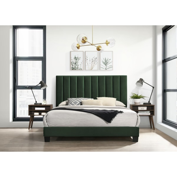 Coyote - Queen Bed With Carroll Emerald With Two End Table (3A Packing)