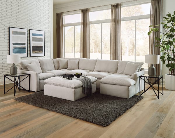 Harper - 3 Piece Sectional With RSF Chaise And Cocktail Ottoman - Oyster