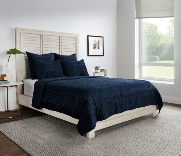 Bari - King Velvet Quilt Collection - Blue