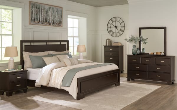 Covetown - 5 Pc. - Dresser, Mirror, Chest, Queen Panel Bed - Dark Brown
