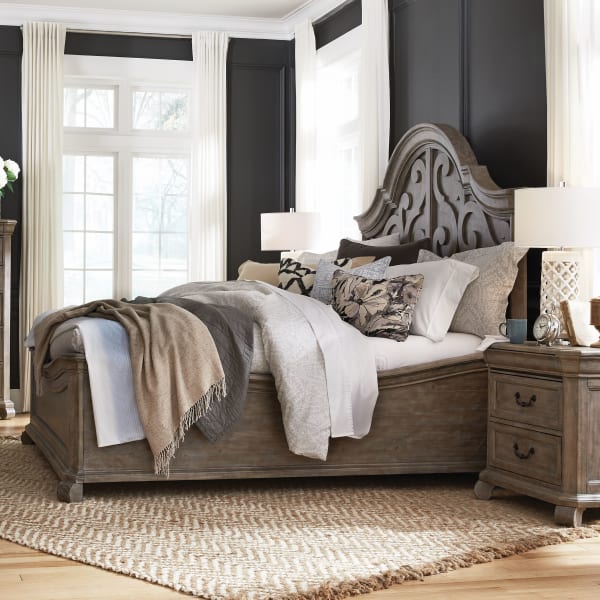 Tinley Park - Complete Queen Shaped Panel Bed - Dove Tail Grey
