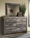 Wynnlow - Gray - 7 Pc. - Dresser, Mirror, Queen Crossbuck Panel Bed, 2 Nightstands