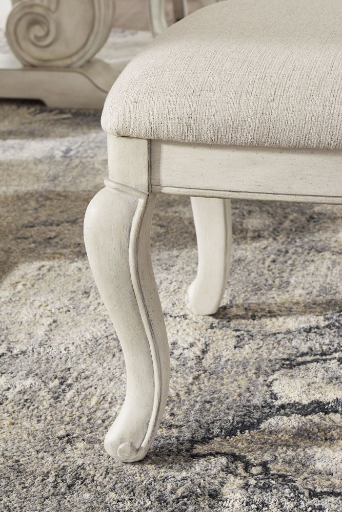 Arlendyne – Antique White – Dining Uph Side Chair (Set of 2) D980-01