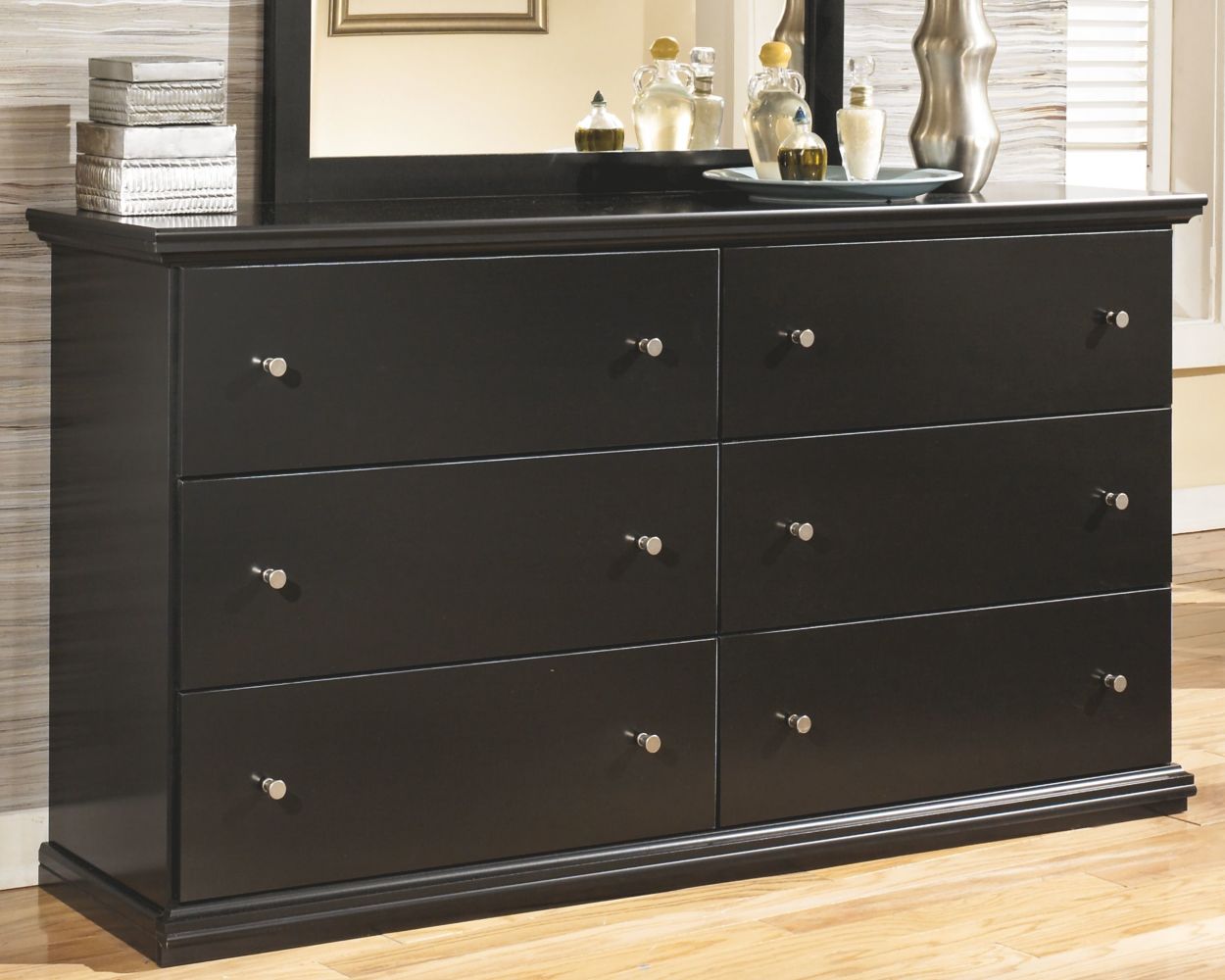 Maribel – Black – Six Drawer Dresser B138-31