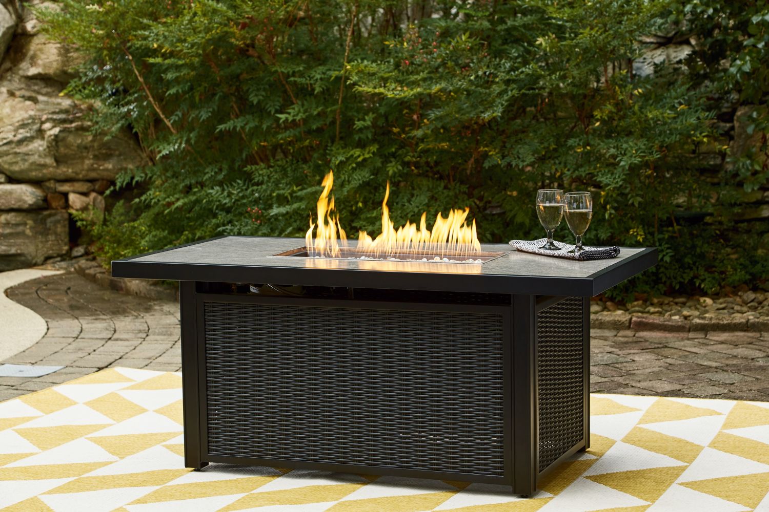 Beachcroft – Black / Light Gray – Rectangular Fire Pit Table P792-773