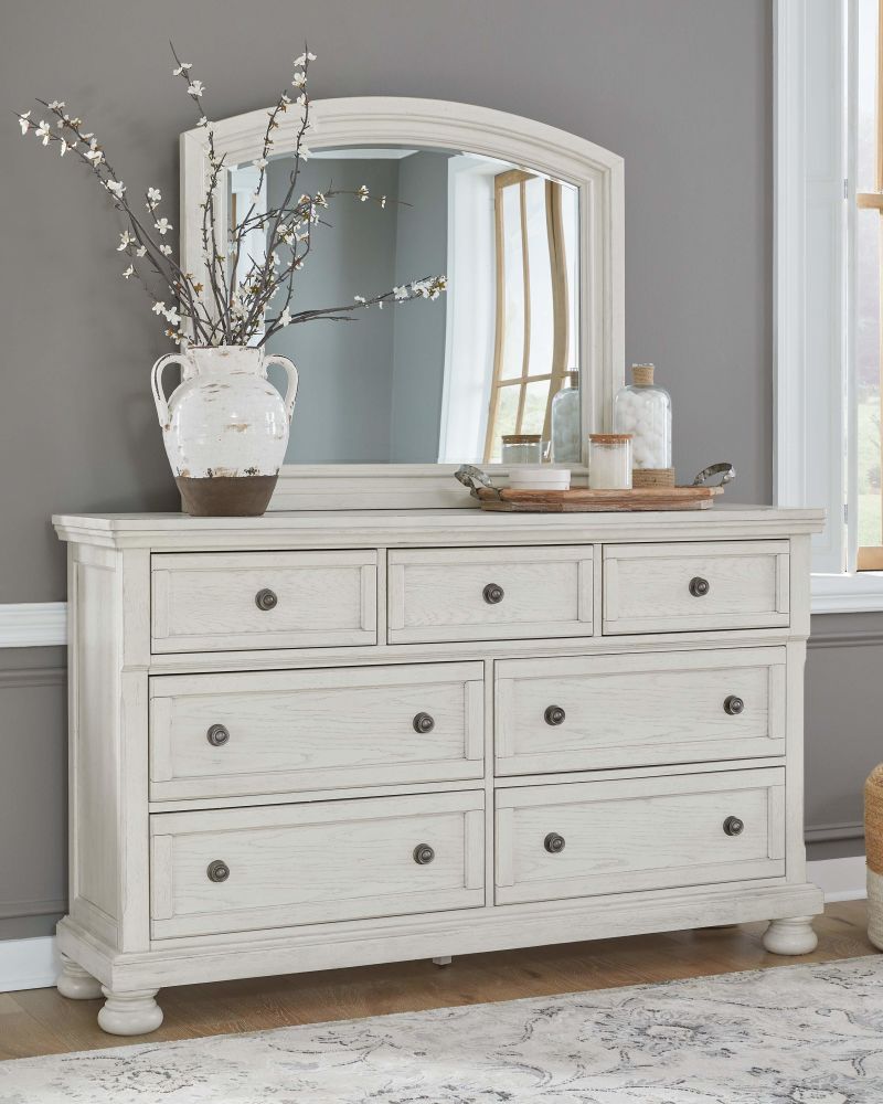 Robbinsdale – Antique White – 8 Pc. – Dresser, Mirror, Chest, Queen Sleigh Bed With 2 Storage Drawers, 2 Nightstands B742/31/36/46/77/74/98/92(2)
