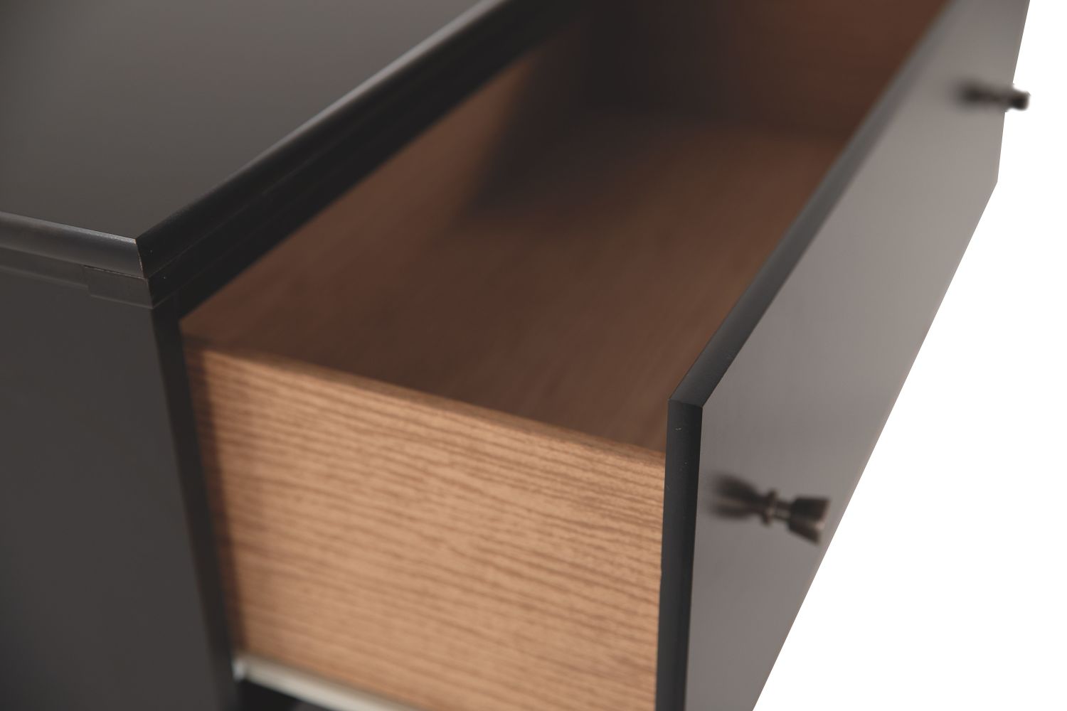 Maribel – Black – Six Drawer Dresser B138-31