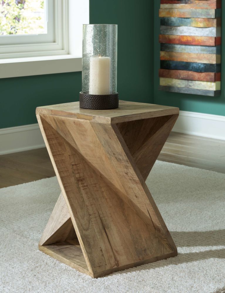 Zalemont – Distressed Brown – Accent Table A4000510