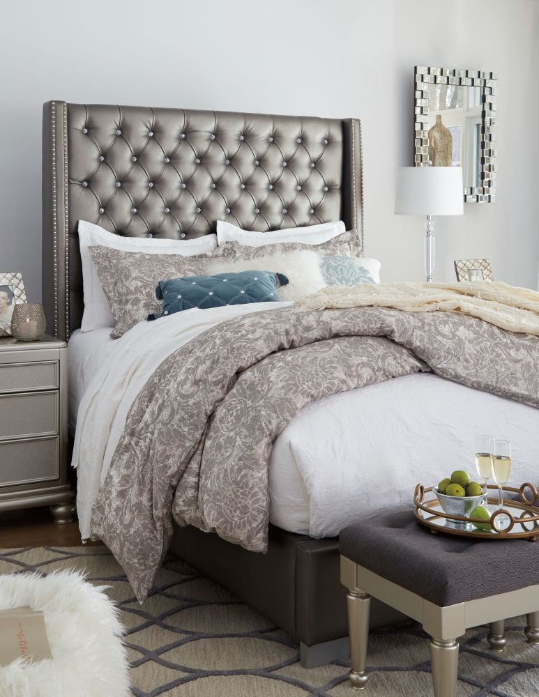 Coralayne – Gray – Queen Upholstered Bed B650/77/74