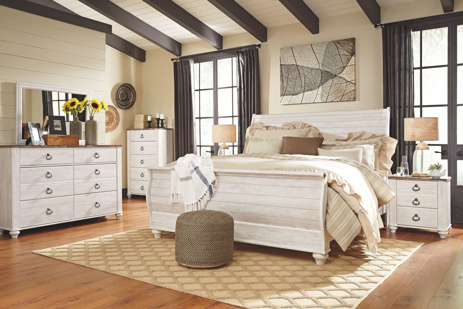 Willowton – Whitewash – King Sleigh Bed With Faux Plank Design B267/78/76/97