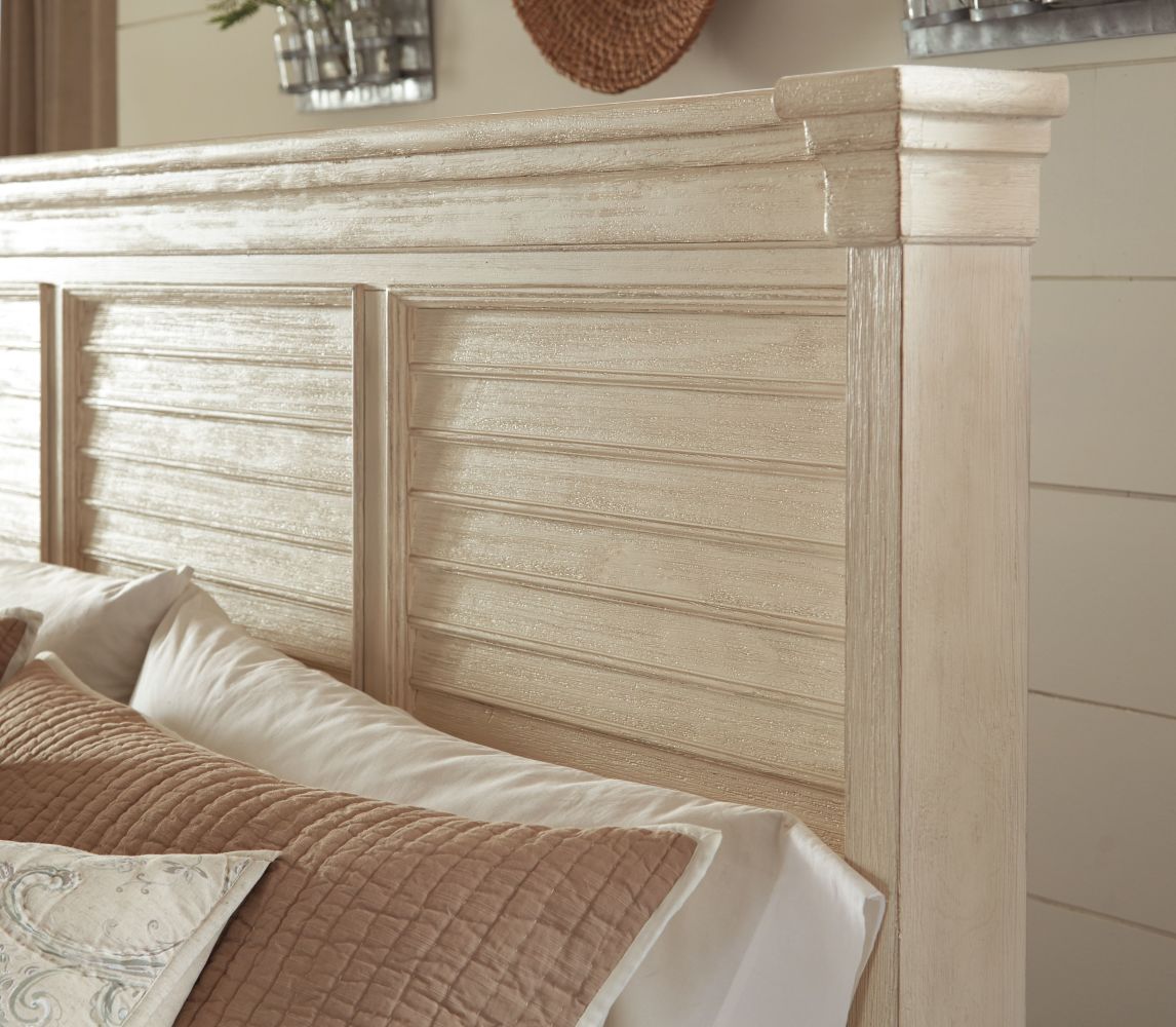 Bolanburg – Antique White / Brown – 8 Pc. – Dresser, Mirror, Chest, Queen Louvered Bed, 2 Nightstands B647/131/36/146/77/54/96/191(2)