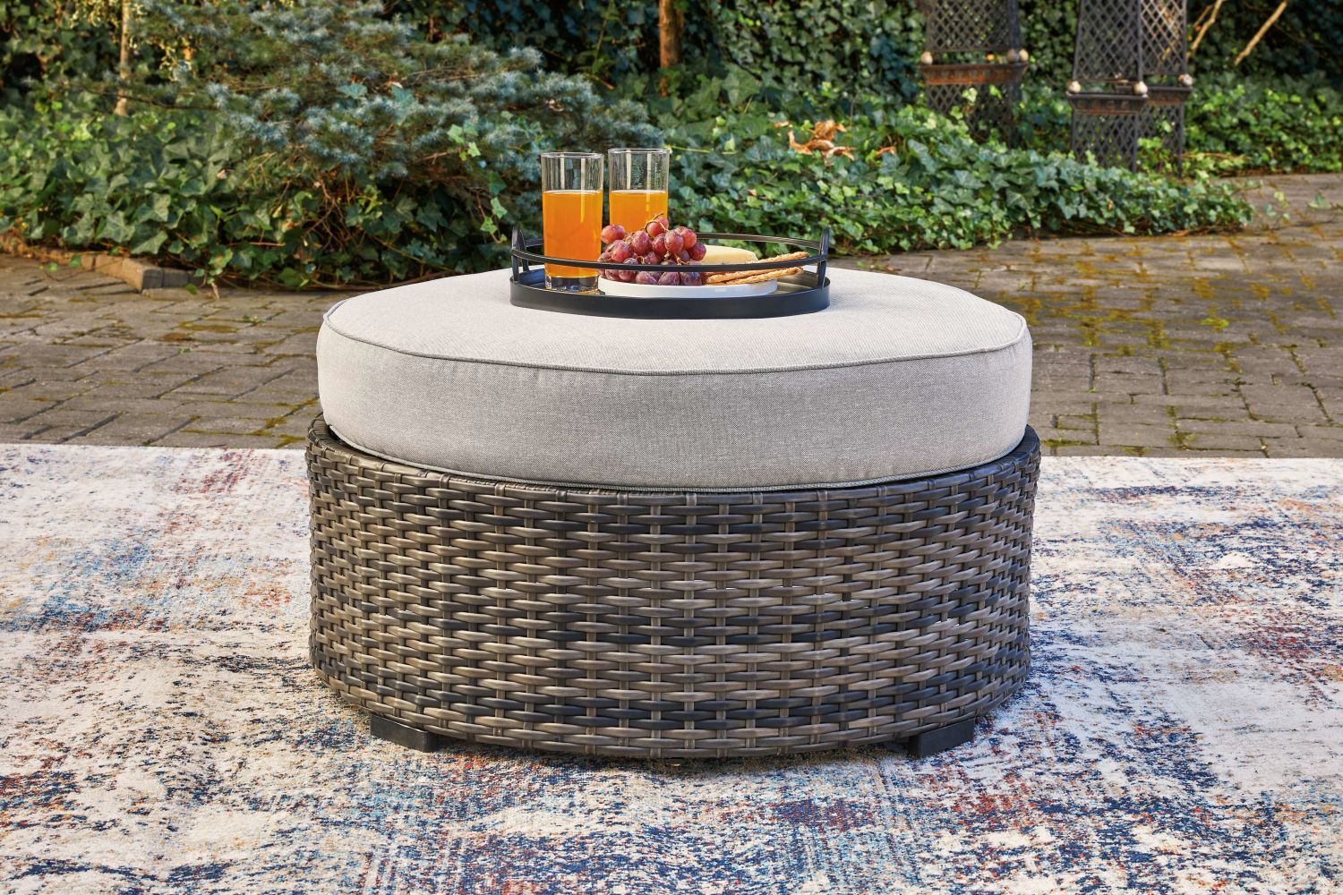 Harbor Court – Gray – Ottoman With Cushion P459-814
