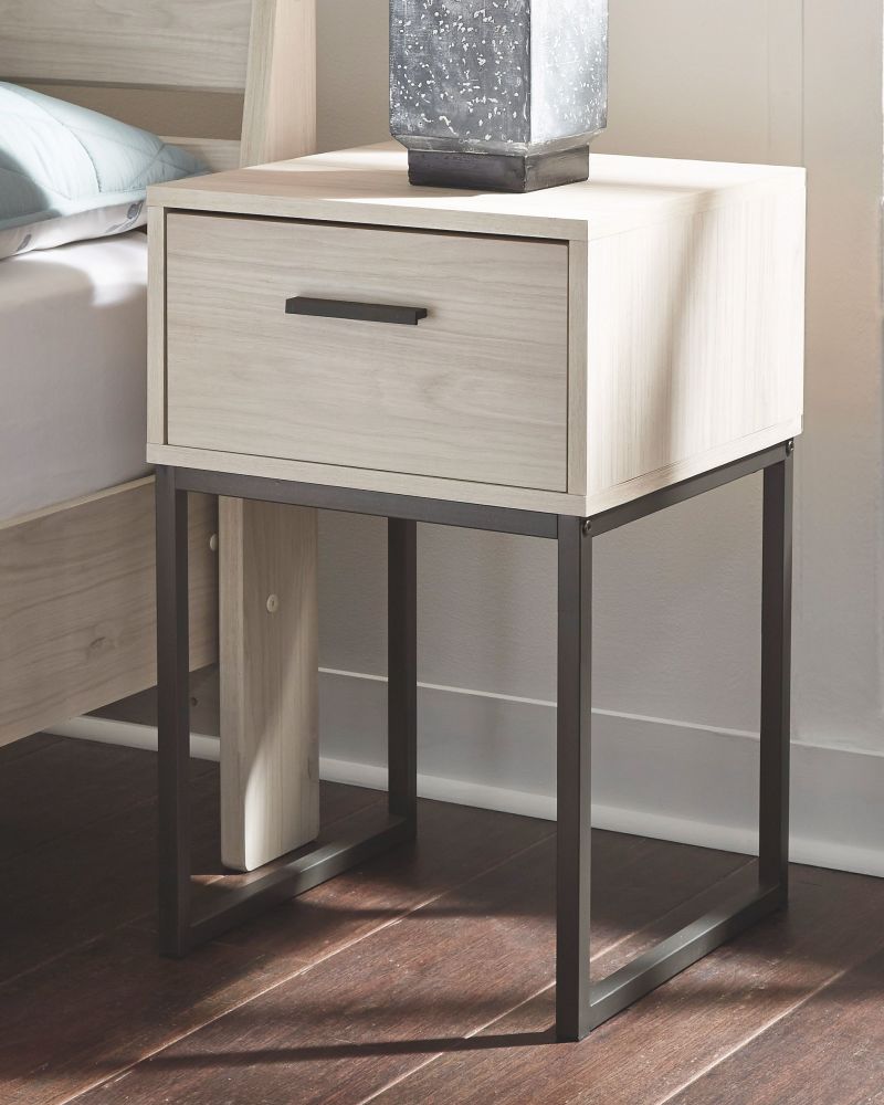 Socalle – Natural – 5 Pc. – Dresser, Full Panel Platform Bed, 2 Nightstands EB1864/231/156/112/191(2)