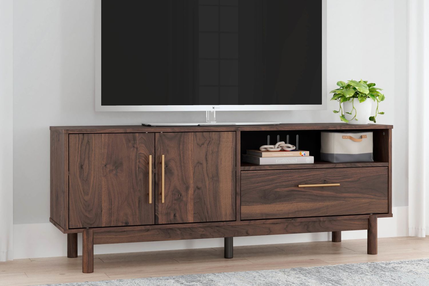 Calverson – Mocha – Medium TV Stand – Medium EW3660-268