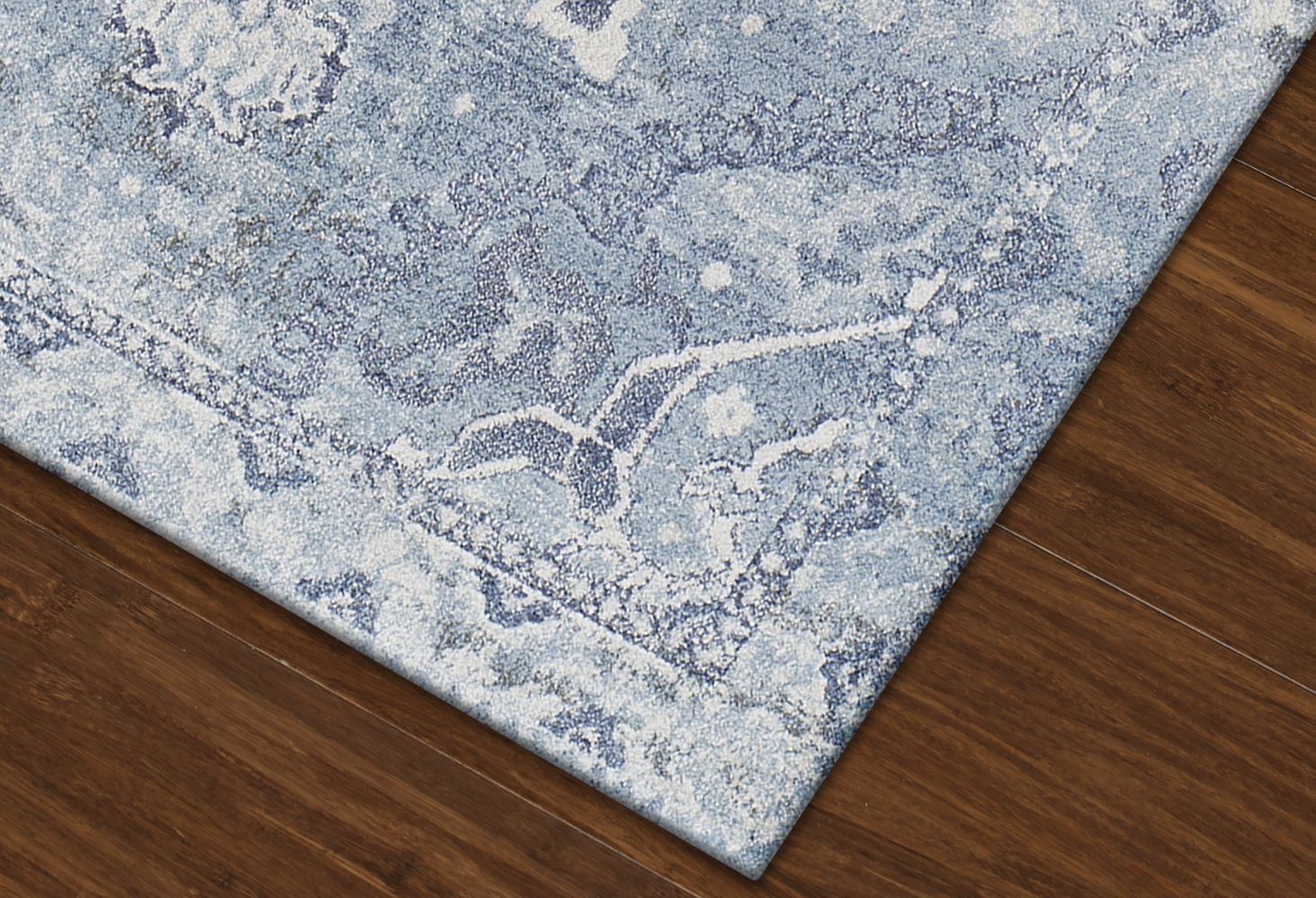 Dalyn Antigua An7 Traditional Sky 3’3″ x 5’3″ AN7SK3X5