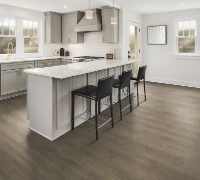 Mohawk Baldoria II Plus Multi-Strip Pine Crest BALP3-983