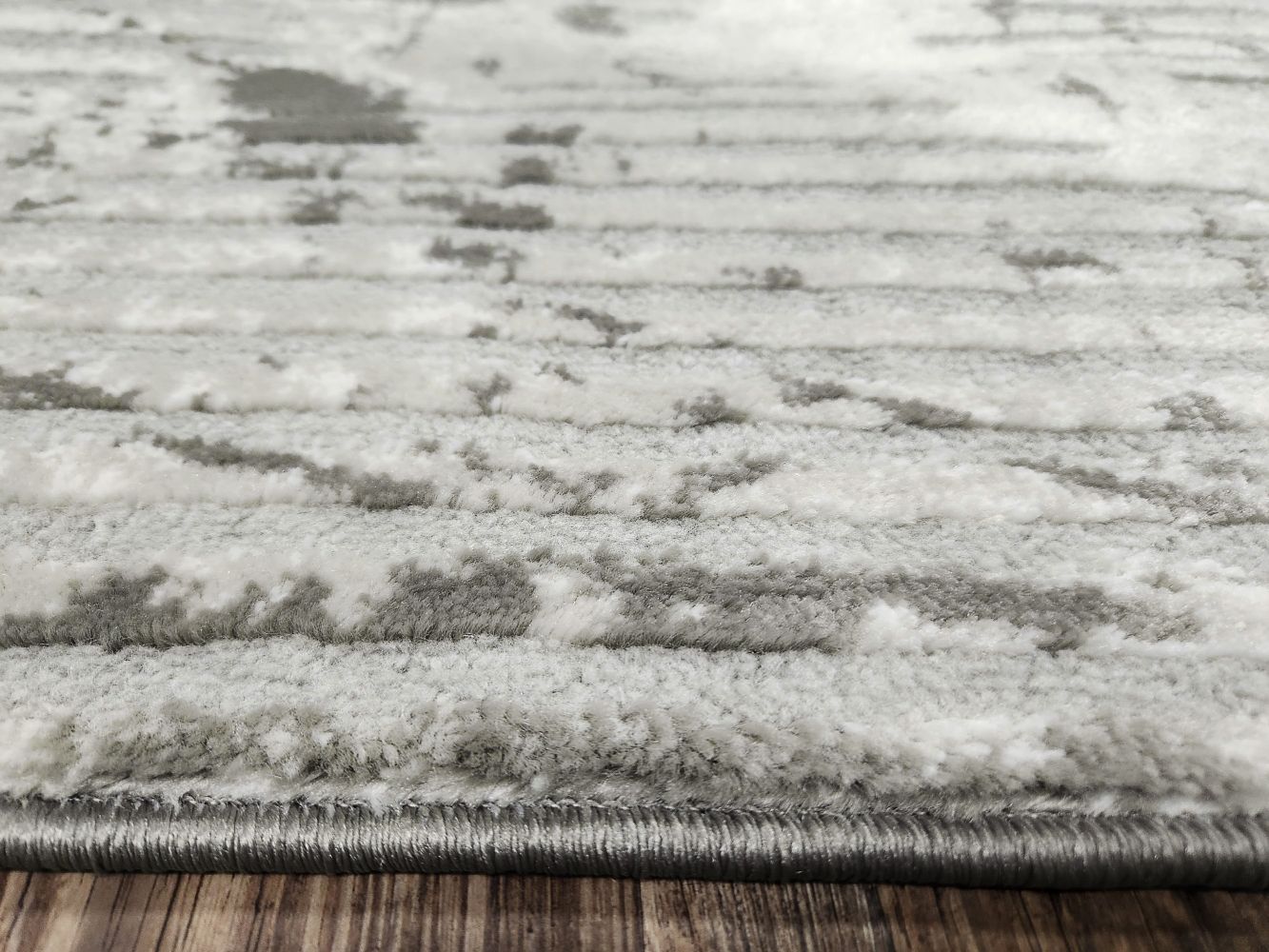Radici USA Davide 1230 Grey 2’2″ x 7’7″ Runner 12301014GREY