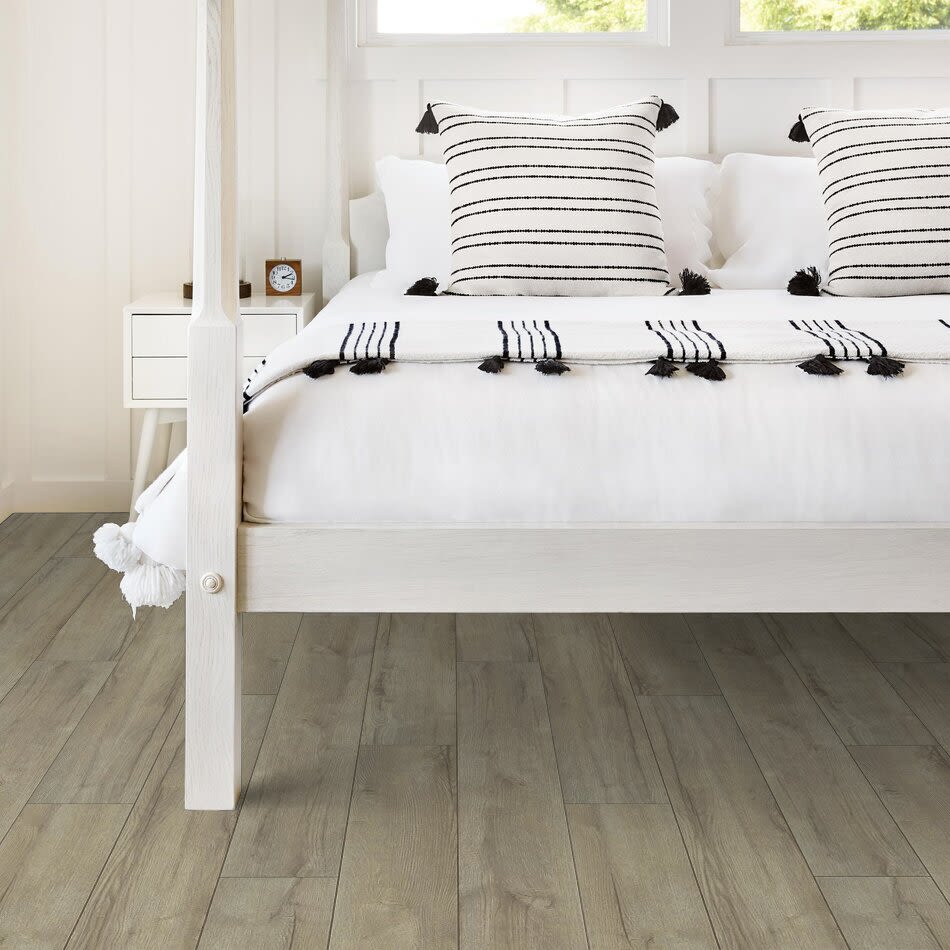 Shaw Floors Sumitomo Forestry Silverman Hilltop Light Natural 02018_SL6SF