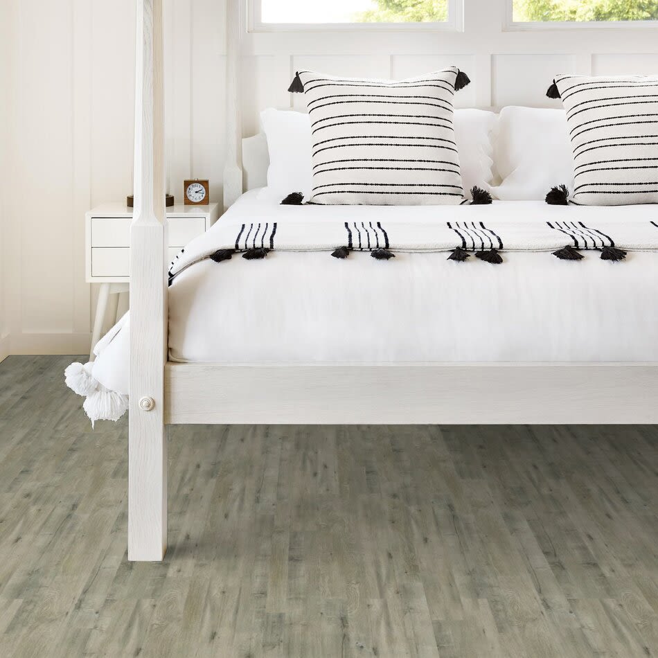 Shaw Floors Pulte Home Hard Surfaces Manor Living Alloy 05004_PW362