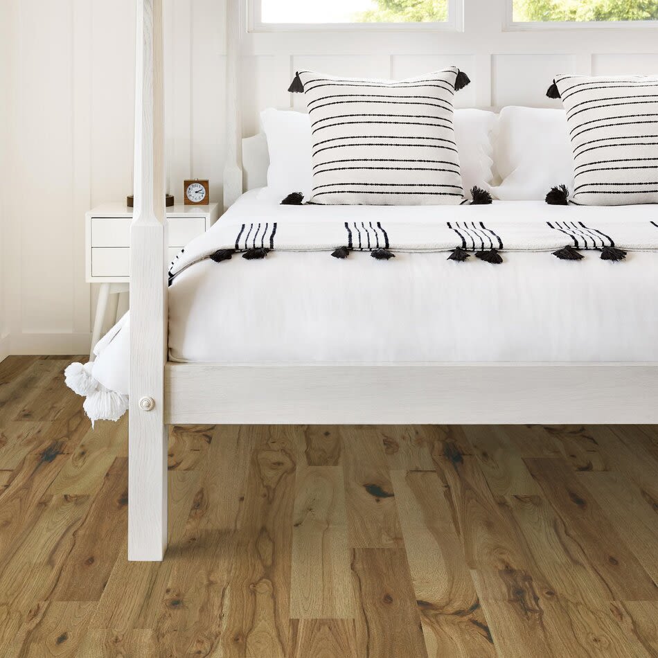 Shaw Floors Repel Hardwood Reflections Hickory Radiance 07036_SW673