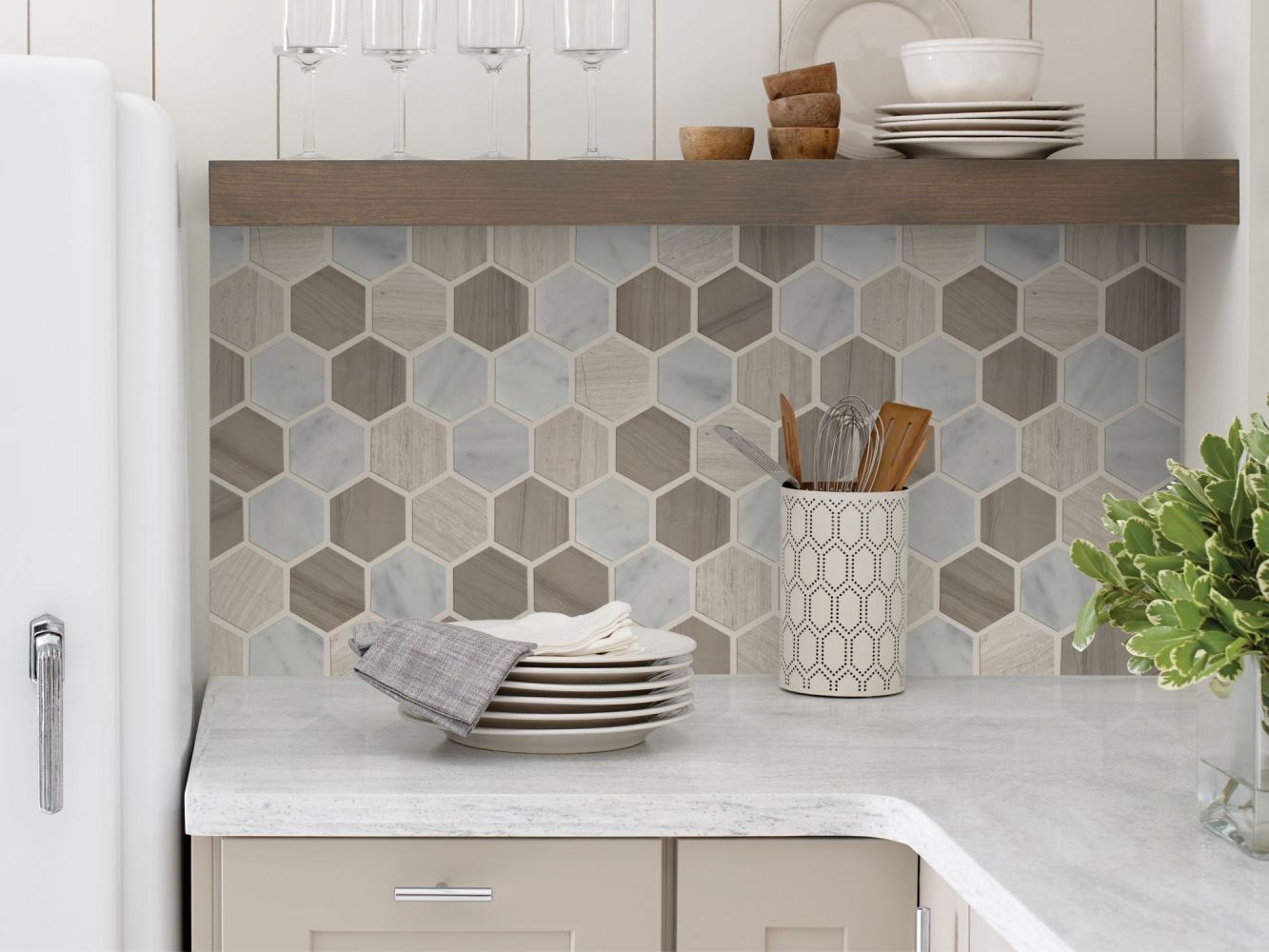 Shaw Floors Ceramic Solutions Chateau Hexagon Mosaic Bianco C Rockw Urba 00125_CS56P