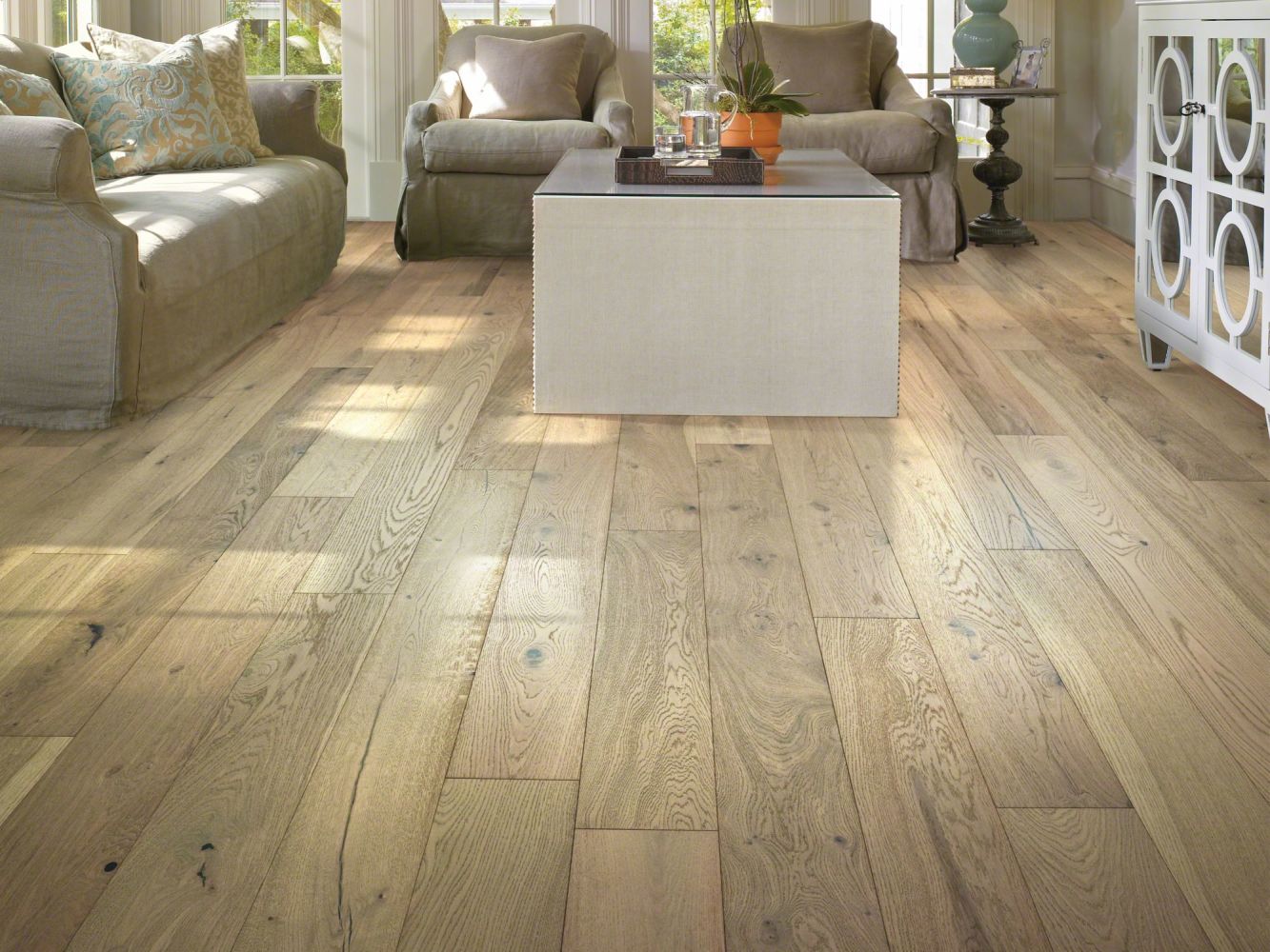 Shaw Floors Home Fn Gold Hardwood Elegance Oak Crema 02034_HW689