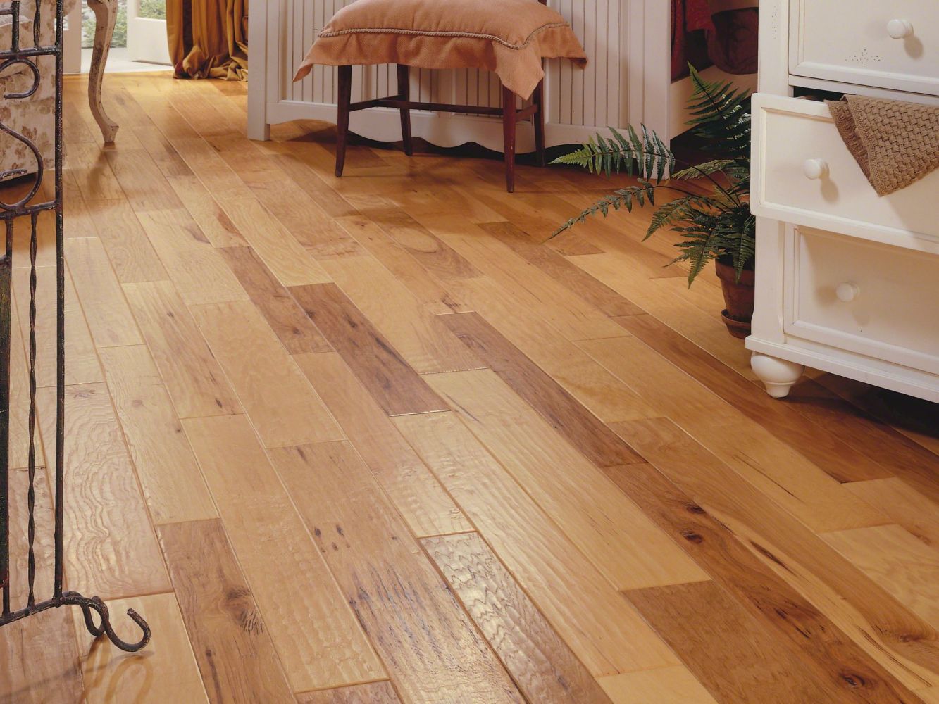 Anderson Tuftex Anderson Hardwood Artisan Hickory 357 Spicy Cider 37142_HWATR