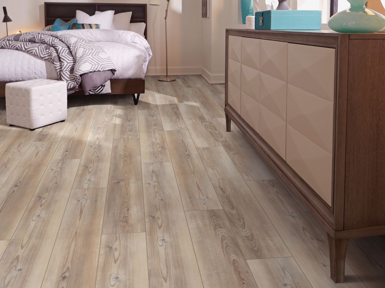 Shaw Floors Resilient Residential Paragon 7″ Plus Cut Pine 01005_1020V